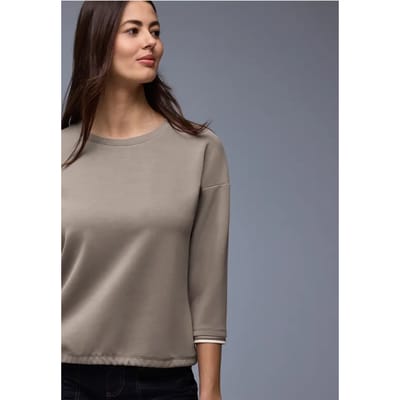 Shirt met zijdeachtige look en details