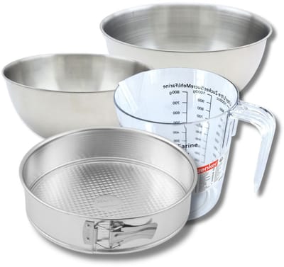 Bakset met springvorm 26,3 cm, 2 mengkommen, maatbeker en spatel Zenker