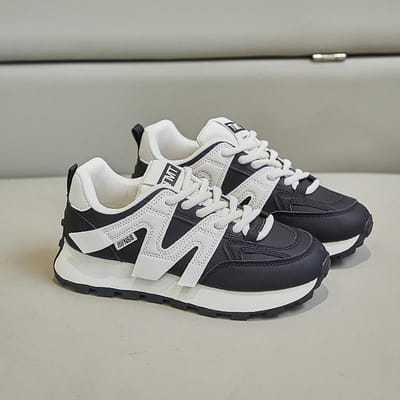 Baskets Chaussures pour femmes Nouvelles Chaussures pour femmes Légères à semelle souple Chaussures blanches à semelle épaisse Respirantes Chaussures de papa fines 40 noir