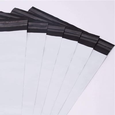 Set van 100 Zelfklevende Opaque Verzendzakken voor Kleding en Textiel 25 x 30 cm + 5 cm, Duurzaam en Waterdicht