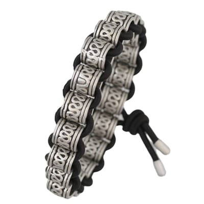 Behave - Armband - Ibiza stijl - Mat zilverkleur - Elastisch - 16,5 cm