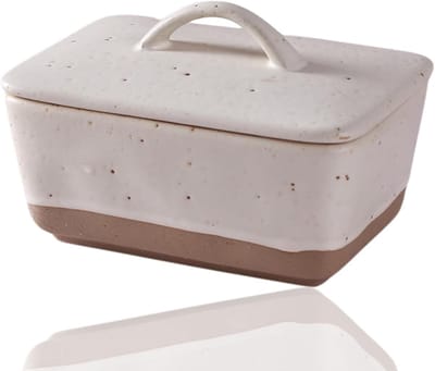 Elegante grijze keramische botervloot met deksel voor vers en stijlvol bewaren van boter