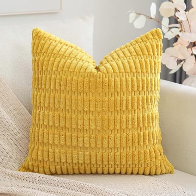 Kussenhoezen Corduroy - Decoratieve Kussenslopen - Bank Decoratie - Boho Streep Design - 61 x 61 cm - Goud Geel