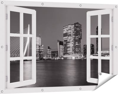 Gards Tuinposter Doorkijk Rotterdamse Skyline - Zwart Wit - 120x80 cm - Tuindoek - Tuindecoratie - Wanddecoratie buiten - Tuinschilderij