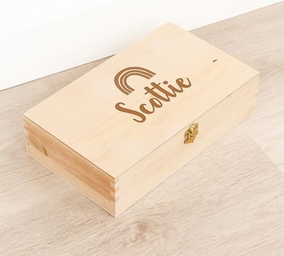 Houten kistje 'Scottie' Regenboog - Tekenkist - Herinneringsdoos - Kraamcadeau - Knutseldoos - Memorybox - Baby - Geboorte