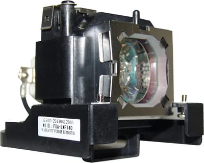 Beamerlamp geschikt voor de PANASONIC PT-TW231RU beamer, lamp code ET-LAT100. Bevat originele NSHA lamp, prestaties gelijk aan origineel.