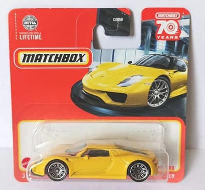 MATCHBOX PORSCHE 918 SPYDER 77-100 YELLOW (HLC88) 1:64 METAL