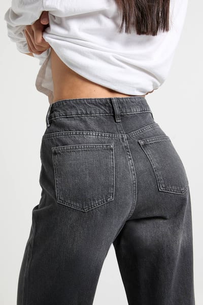 Dames Lange Boohoo Basics Hoge Taille Rechte Pijp Jeans | Washed Black | Maat: 16/34L