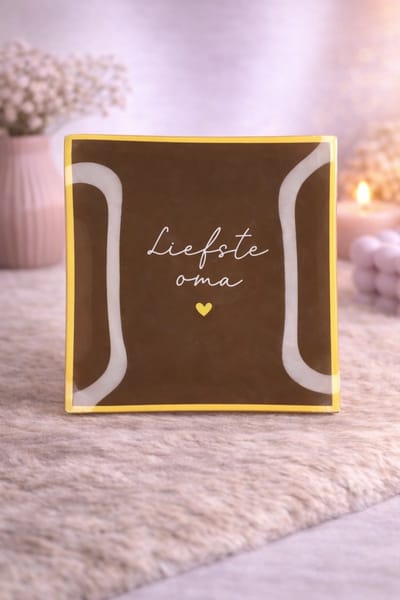 Glazen Bord ‘Liefste Oma’ | Viva Femme | Bord met tekst | Decoratie | Wonen | Cadeau | Spreukbord | Moederdag | Gebaksbord | Dessertbord | Liefde | Geluk | Verrassing