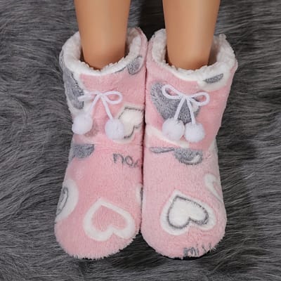 Grappige pantoffels | Hartjes sloffen | Roze | Slip-on Pantoffel | One size fits all maat 36 t/m 42 voor Kinderen, Dames en Heren | Pluche pantoffels | zachte binnenschoenen | Sloffen en Pantoffels maat 36, 37, 38, 39, 40, 41 en 42