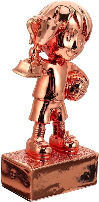 Voetbal Trofee - Kinderprijs Award - Wedstrijd Beloning - Duurzaam Hars Materiaal - 12 cm Lengte - Bruin