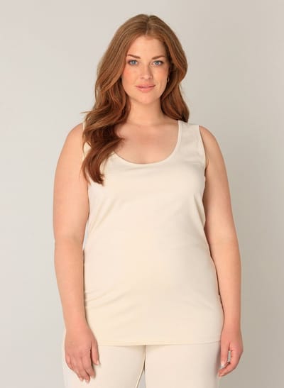 BASE LEVEL CURVY Yuppie Top - Light Beige - maat 0(46)