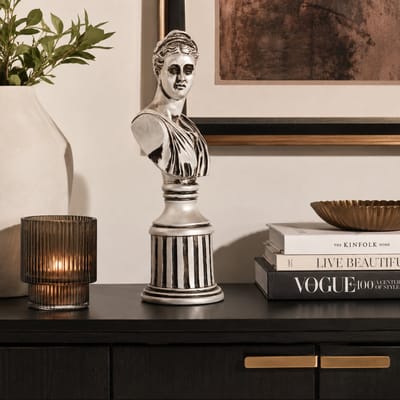 Klassiek Apollo Beeld op Sokkel – Zilver Zwart Polyresin Buste 45 cm – Grieks Romeins Standbeeld – Luxe Beeldhouwwerk Ornament – Decoratief Kunstbeeld voor Woonkamer, Hal, Kantoor, Hotel, Dressoir & Interieurdecoratie