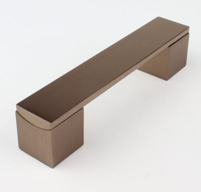 Deurgreep Hennie - 96 mm - brons - - geschikt voor binnen - industrieel | | | Ladegreep | Meubel greep |