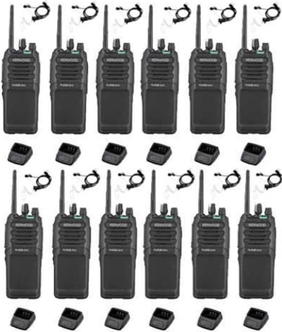 Set van 12 Kenwood TK-3701D IP55 Portofoon met beveiliging oortje en tafellader