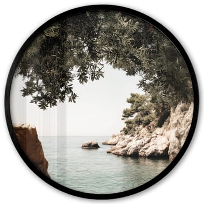 Poster in lijst Rond - Fotolijst 40x40 cm - Posters - Rotsen - Zee - Boom - Groen - Ronde posterlijst zwart - Decoratie - Wanddecoratie woonkamer - Muurdecoratie slaapkamer