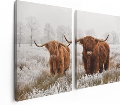 Artaza Canvas Schilderij Tweeluik Twee Schotse Hooglander Koeien In De Wei - 120x80 cm - Wanddecoratie Woonkamer - Schilderijen - Muurdecoratie