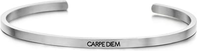 Key Moments 8KM-B00028 - Stalen open bangle met tekst - carpe diem - zirkonia - one-size - zilverkleurig