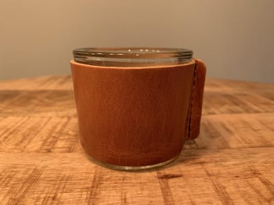 waxinelichtjeshouder - set van 3 waxinelichthouders - glas en leer voor een gezellige sfeer - 7X7cm - sfeerlichtjes met cognac leer