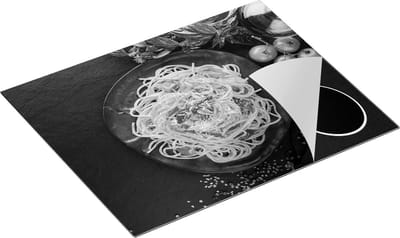Chefcare Inductie Beschermer Bord met Spaghetti op een Zwarte Marmeren Plaat - Zwart Wit - 65x50 cm - Afdekplaat Inductie - Kookplaat Beschermer - Inductie Mat