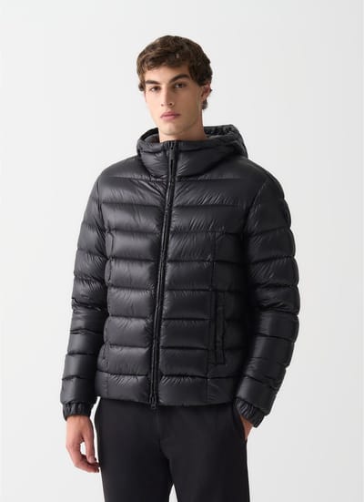 Colmar Glimmend zwart jack met zwarte capuchon