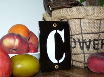 Emaille huisnummer zwart 8x12 letter 'C'