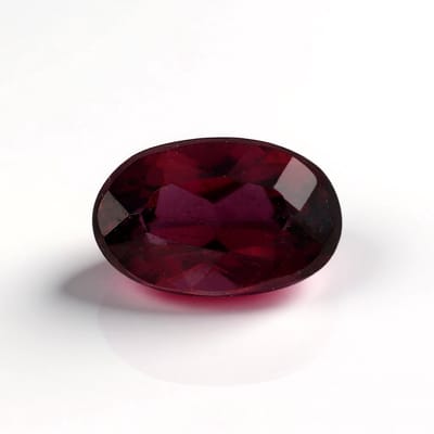 Cavill - Rubeliet Edelsteen 0,259 ct - Ovaal Geslepen Rode Braziliaanse Edelsteen - 5x3 mm - Sprankelend & Lichtreflectie