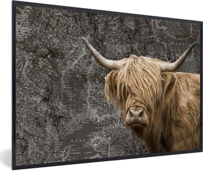 Poster in lijst - Fotolijst 60x40 cm - Posters - Schotse hooglander - Wereldkaart - Koe - Posterlijst zwart - Decoratie - Wanddecoratie woonkamer - Muurdecoratie slaapkamer