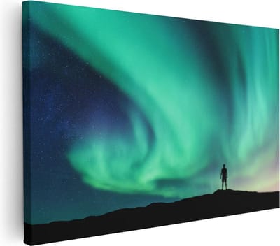 Artaza Canvas Schilderij Man In Noorderlicht - 30x20 cm - Klein - Wanddecoratie Landschap - Muurdecoratie Natuur - Kamer Accessoires Sterren