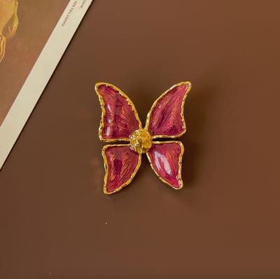Vintage Klassieke Bloem Vlinder Emaille Pins Broches Voor Vrouwen Mannen Exquise Retro Barok Badges Reversspelden Unisex Accessoires brown