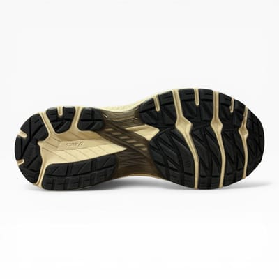 Asics - Gel Terrain - Sportschoenen - Mannen - Zwart / Wit / Bruin - Maat 37.5