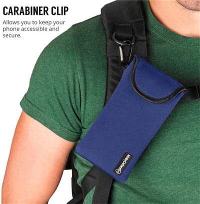 MobyDefend Hoesje - Geschikt voor iPhone 14 / iPhone 14 Pro - Neopreen Pouch Met Karabijnhaak - Insteek - Riemlus - Blauw