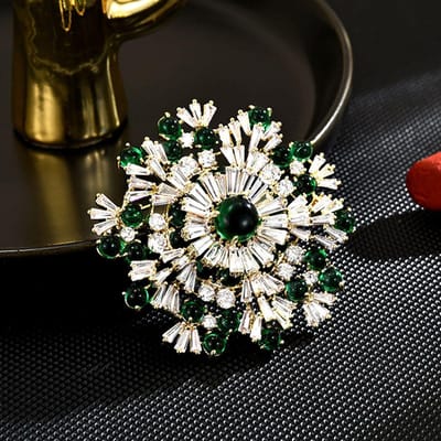 Dames Licht Luxe Design Elegante Ingezette Zirkoon Sneeuwvlok Broche Modieuze En Veelzijdige Niche Design Sense Broche white