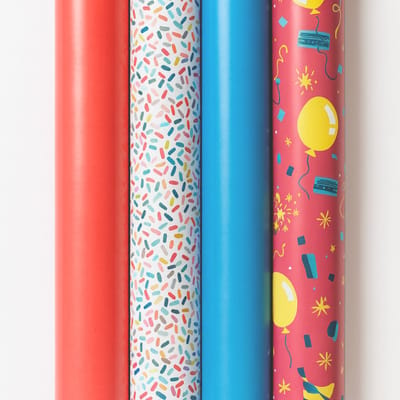 Cadeaupapier - Color Fiesta - (4 STUKS) – 200×70 cm – Rood, Blauw, Sprinkles & Ballonnen - Inpakpapier - Verjaardag - Kinderfeest - Vrolijk Cadeaupapier