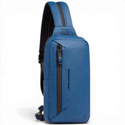 Piquadro Monospalla C2ow Unisex Ivory met iPad®mini Deur en Regenbescherming