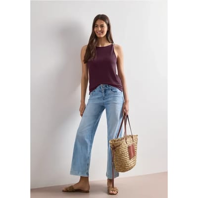 Top met boothals en schouderdetail