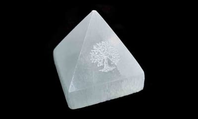 Seleniet piramide Levensboom 5cm.