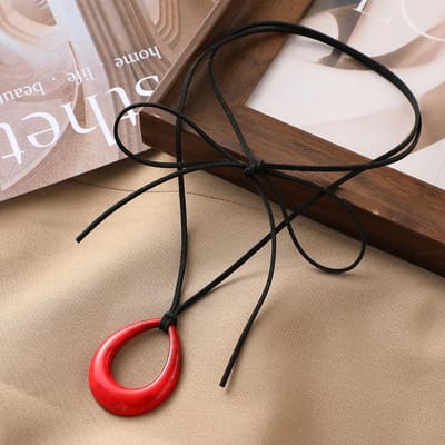 Doe-het-zelf T-shirt Trui Ketting Vintage Waterdruppel Hanger Ketting Vrouwen Gotisch Zwart Leer Wax Draad Touw Choker Ketting white