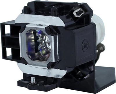 Beamerlamp geschikt voor de NEC NP300 beamer, lamp code NP07LP 60002447. Bevat originele NSHA lamp, prestaties gelijk aan origineel.
