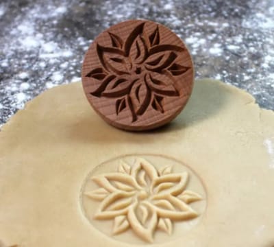 Houten Koekjesstempel 6,5 cm - Flower - Stempel - Vormen voor Koekjes Bakken - Cookie - Duurzaam - Bio - Natuurlijk - Koekjes Mal - Koekjes Vorm - Koekjes Stempel - Patroon - Bloem