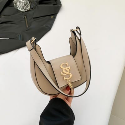 Sac Bandoulière Personnalisé pour Femmes Style Printemps Nouveau Décontracté Coréen Sac Nouvelle Lune Chaîne Tendance Sac à Épaule Simple Sac pour Femmes beige