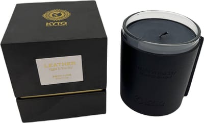 Kyto Geurkaars in glas met mooie vegan lederen hoes, cadeauset, 40 uur brandduur, cadeauset, geur: vanille & amandel/cederhout & vanille/bergamot (Night in the Sky)