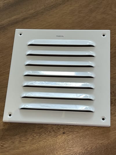 TQ4U Ventilatierooster 155 x 155 mm – Aluminium Schoepenrooster – Wit Gelakt – Muurrooster Binnengebruik