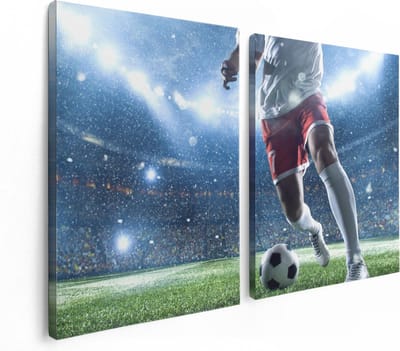 Artaza Canvas Schilderij Tweeluik Voetbal Speler Met De Bal In Een Druk Stadion  - 120x80 - Foto Op Canvas - Canvas Print