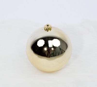 1 Onbreekbare kerstbal in koker diameter 15 cm champagne glanzend