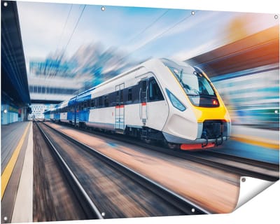 Gards Tuinposter Trein bij het Station - 150x100 cm - Tuindoek - Tuindecoratie - Wanddecoratie buiten - Tuinschilderij