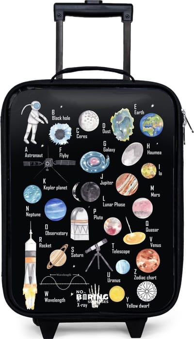 NoBoringSuitcases.com® - Kinderkoffer jongen - Kindertrolley meisje - Alfabet in ruimte thema - Koffer kind lichtgewicht - Reiskoffer trolley voor kinderen - Koffertje met lichtgevende wieltjes - Rolkoffer zwart