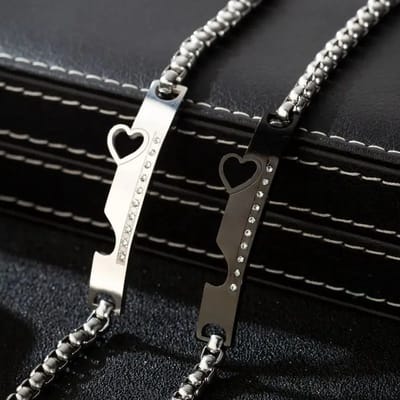 Hartjes Armband Set voor Hem en Haar - Romantisch Liefdes Cadeau - Valentijnsdag - Valentijn Cadeautje voor Mannen