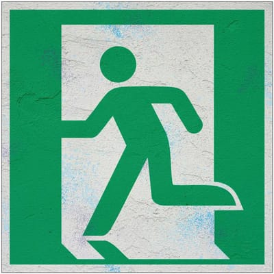 Nooduitgang links bord – E001 | Forex Re materiaal | 10 x 10 cm
