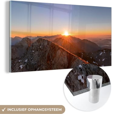 MuchoWow® Glasschilderij 40x20 cm - Schilderij acrylglas - Berg - Landschap - Zon - Foto op glas - Schilderijen